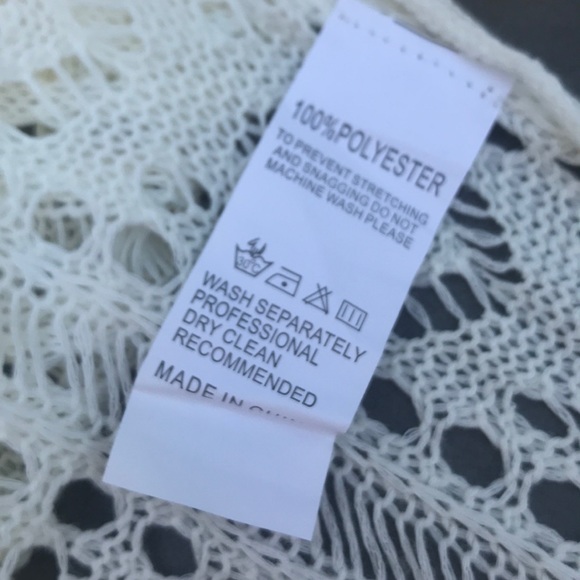 Beautiful ivory beach cover up new with out tags - Picture 6 of 6